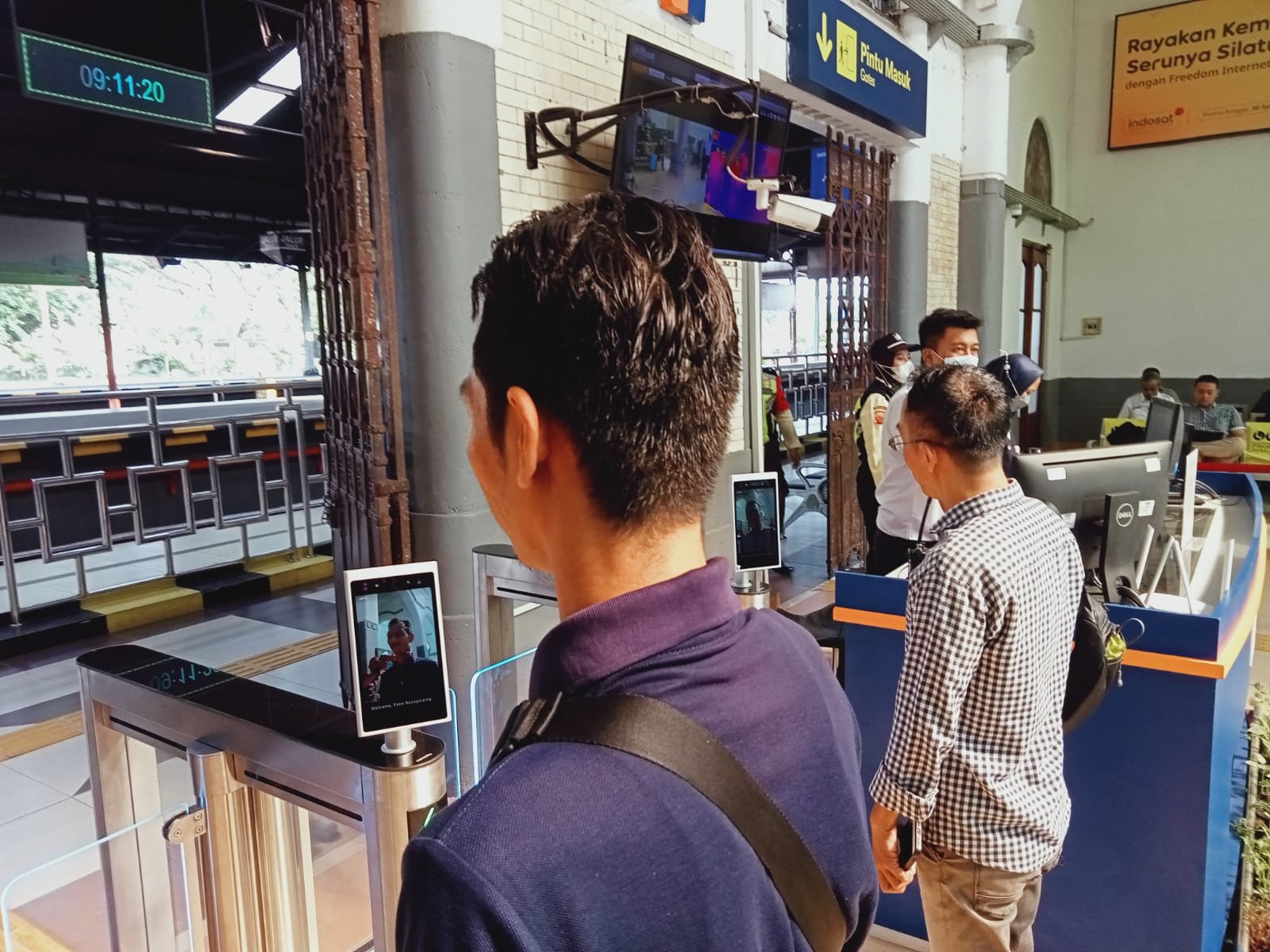 Stasiun Gambir Terapkan Teknologi Face Recognition Boarding Gate